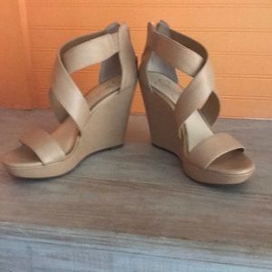 Jessica Simpson Wedges